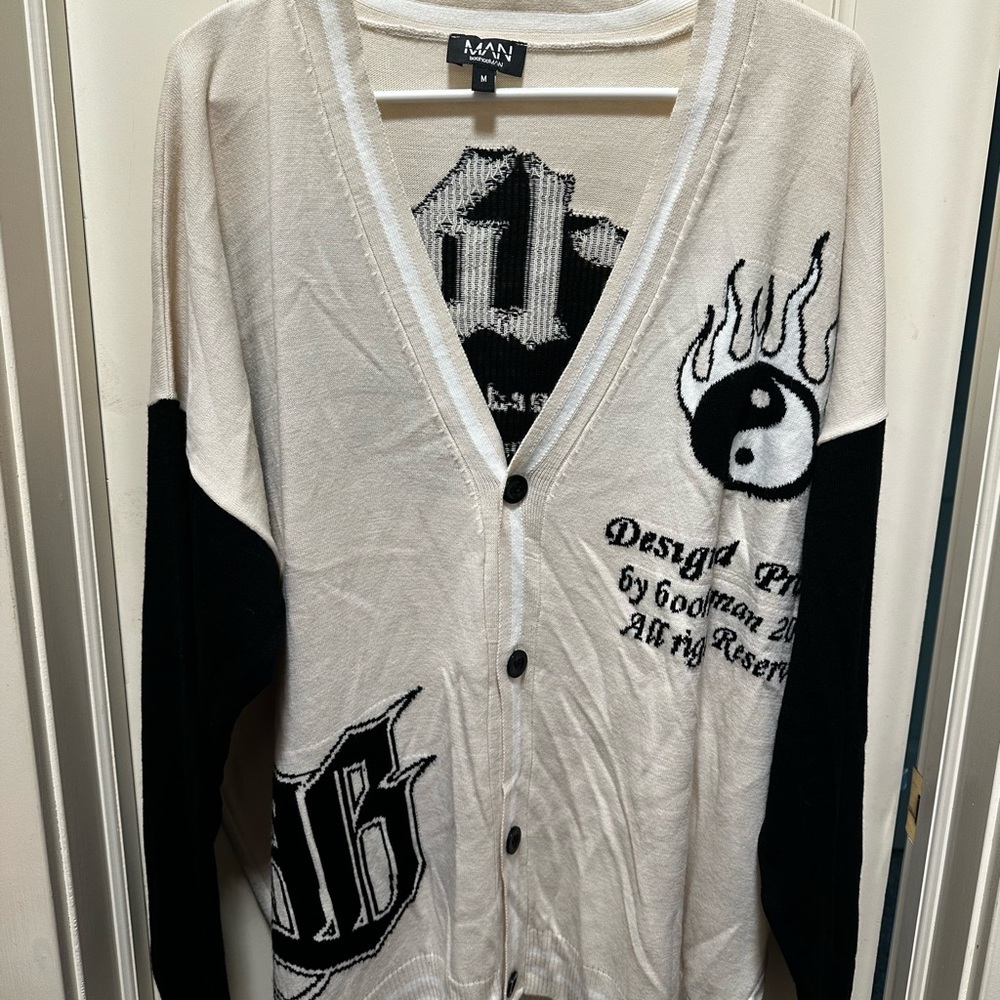 Boohoo Black and White Graphic Cardigan